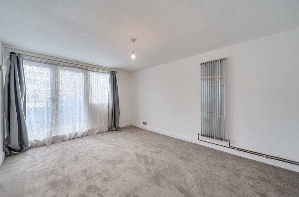 Property photo 2 of 20 Reception Room