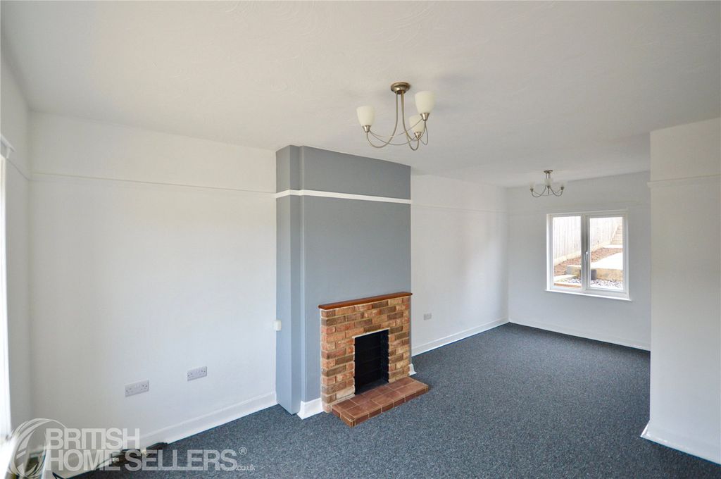 Property photo 3 of 16 Picture No. 12