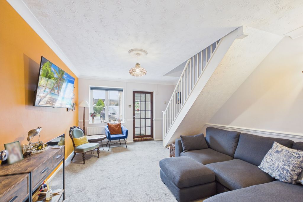 Property photo 2 of 19 Picture No. 12