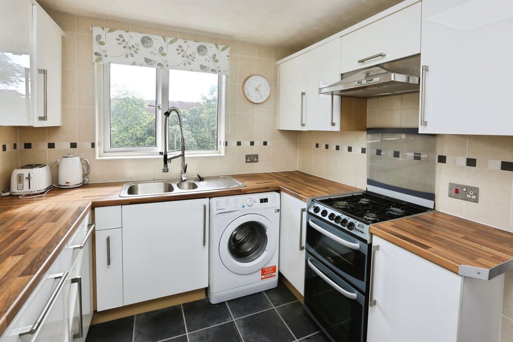 Property photo 3 of 17