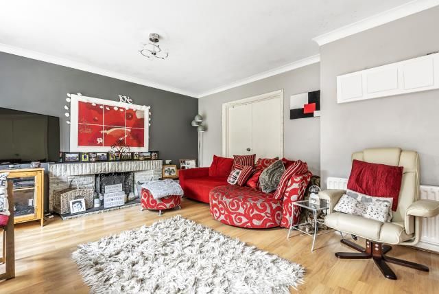 Property photo 2 of 11 Sitting Room