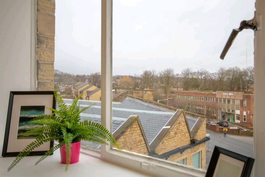 Property photo 2 of 3