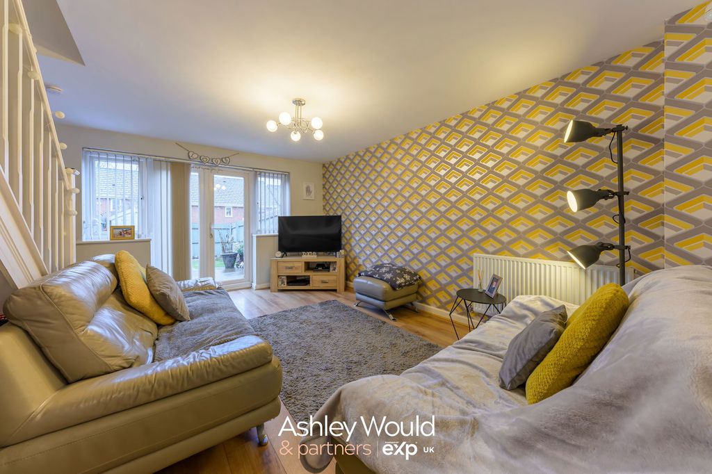 Property photo 2 of 14