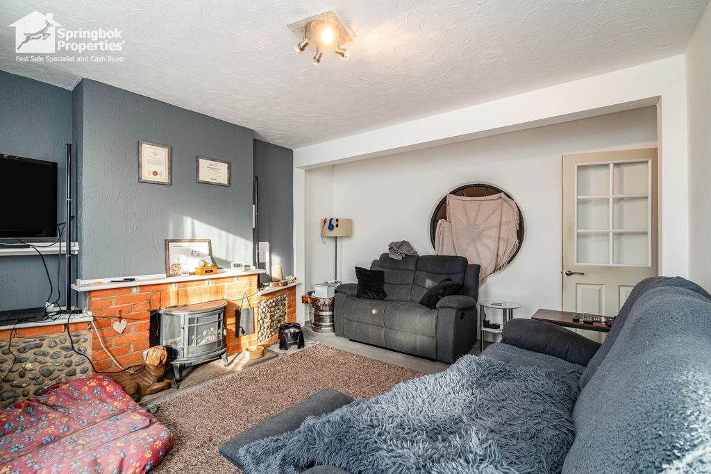 Property photo 3 of 19 Image 2