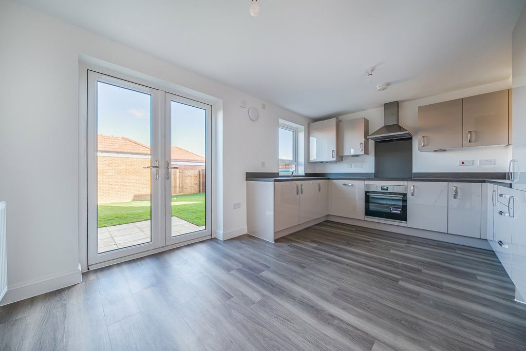 Property photo 2 of 12 Picture 2