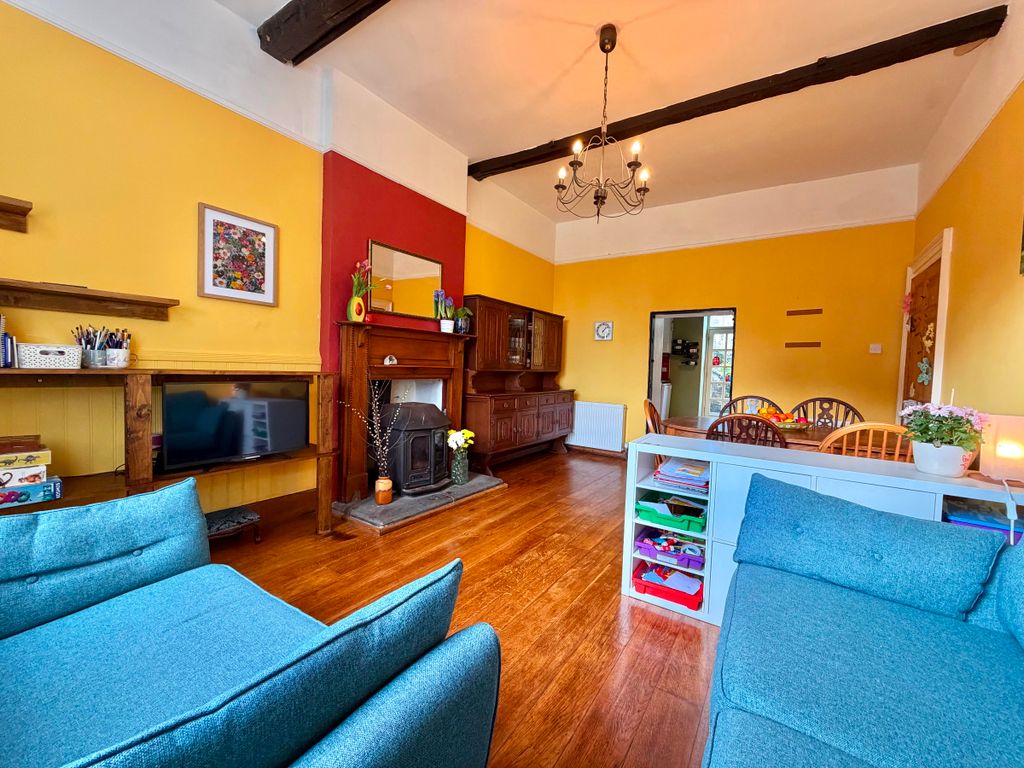 Property photo 3 of 31