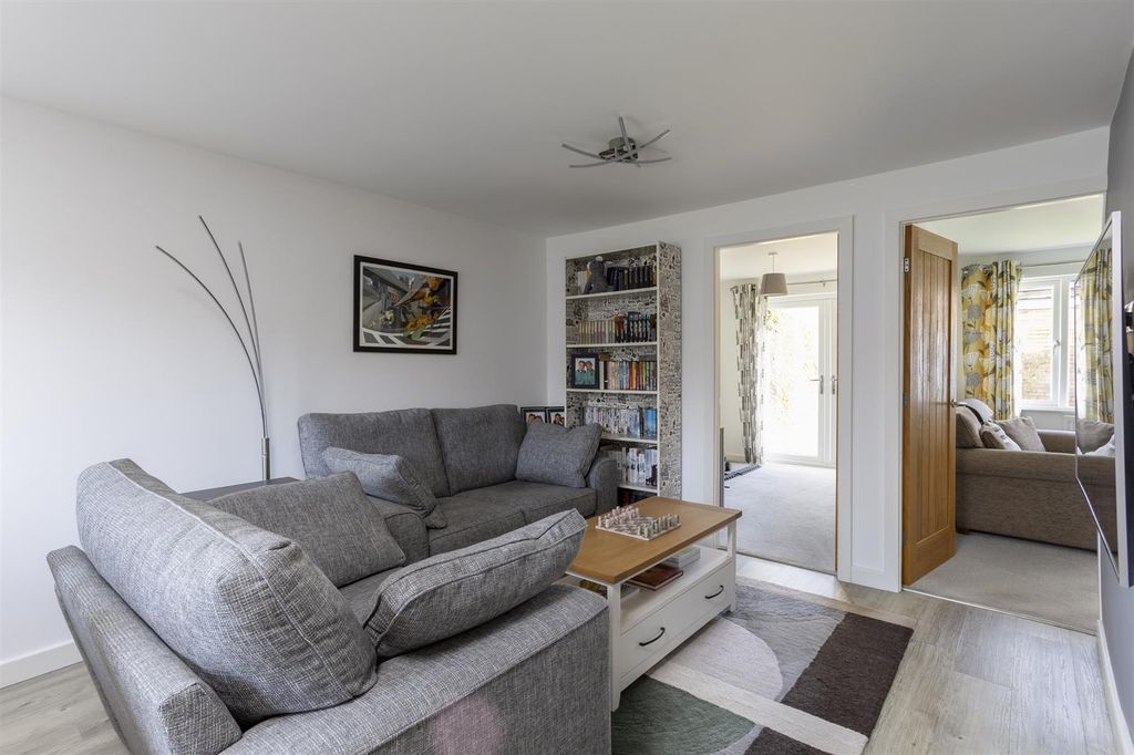 Property photo 2 of 37 2_Orchard_Way__4.Jpg