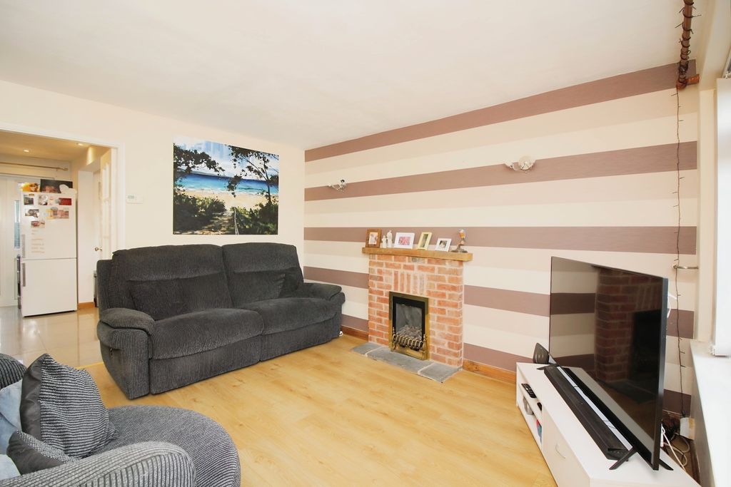 Property photo 3 of 20