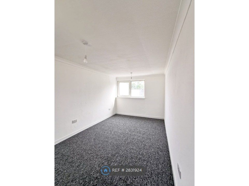 Additional image 16 of 3 bed semi-detached house to rentAmroth Walk, St. Dials, Cwmbran NP44