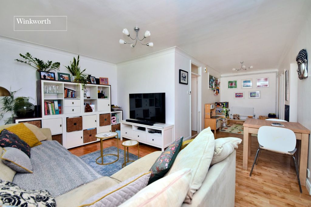 Property photo 3 of 17 Picture No. 21