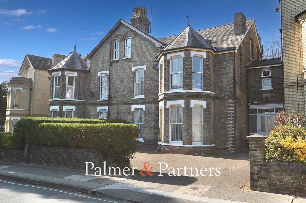 Property photo 1 of 25 Picture No. 04