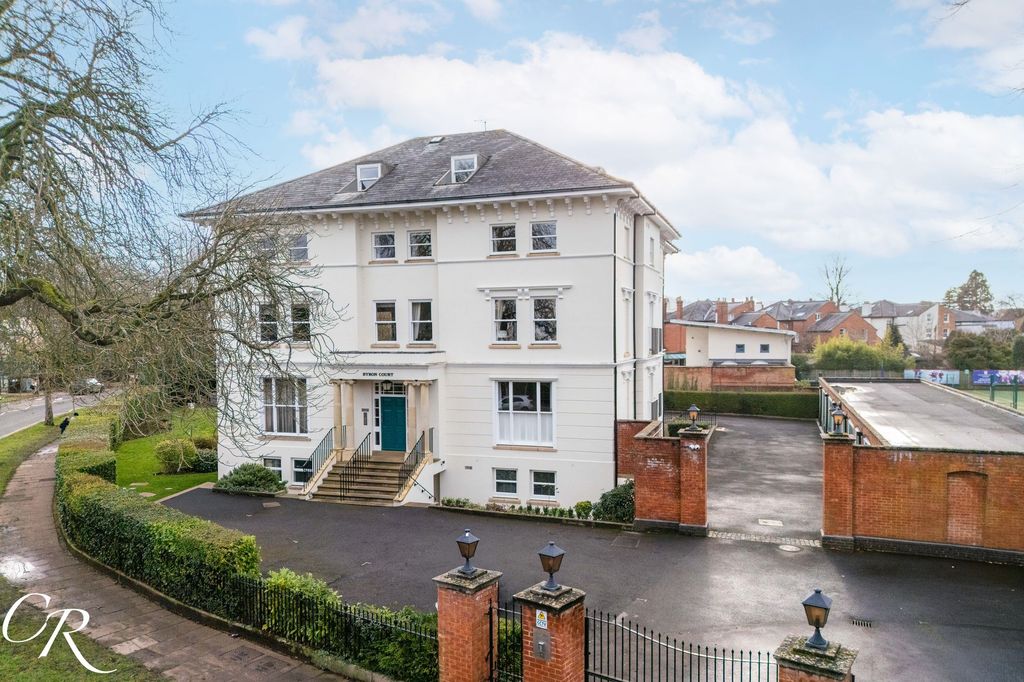 Property photo 1 of 16