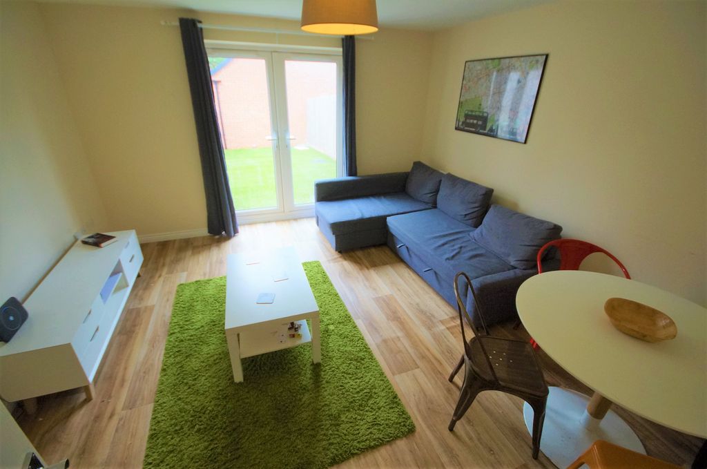 Property photo 2 of 10