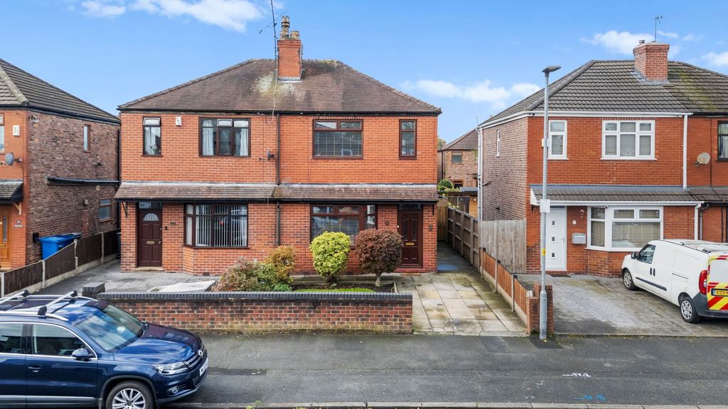 Property photo 2 of 22
