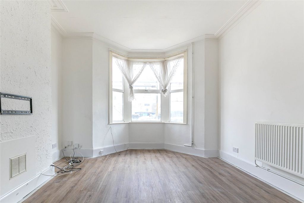 Property photo 2 of 13 Picture No. 03