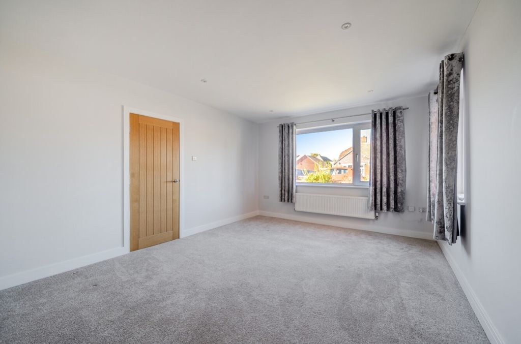 Property photo 3 of 27 1519706-23-1A0857ba0B541