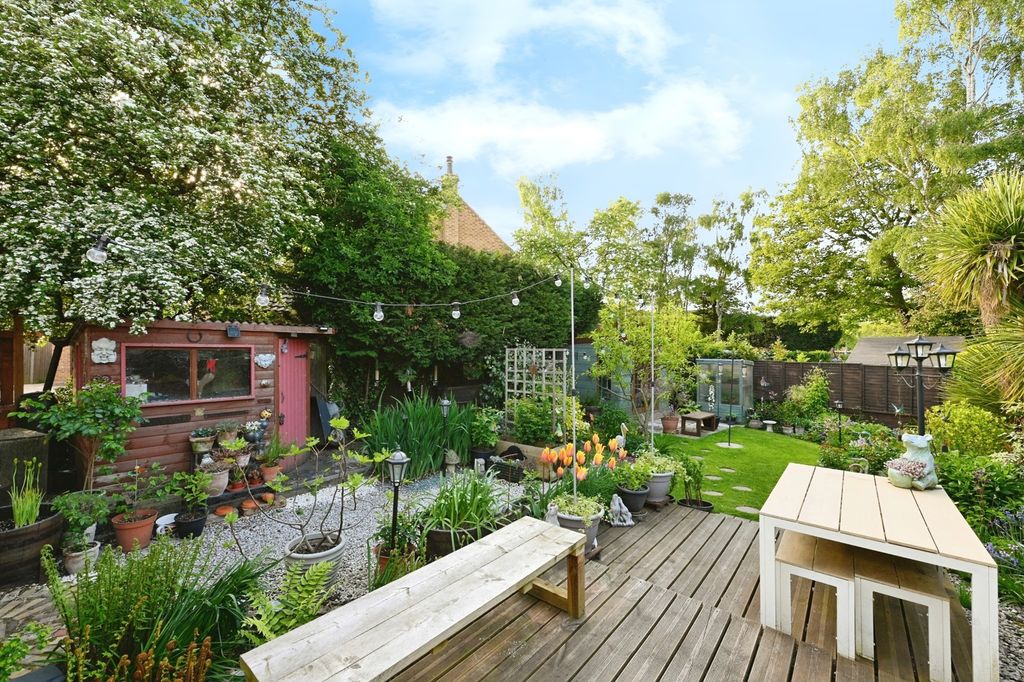 Property photo 3 of 10 Photo