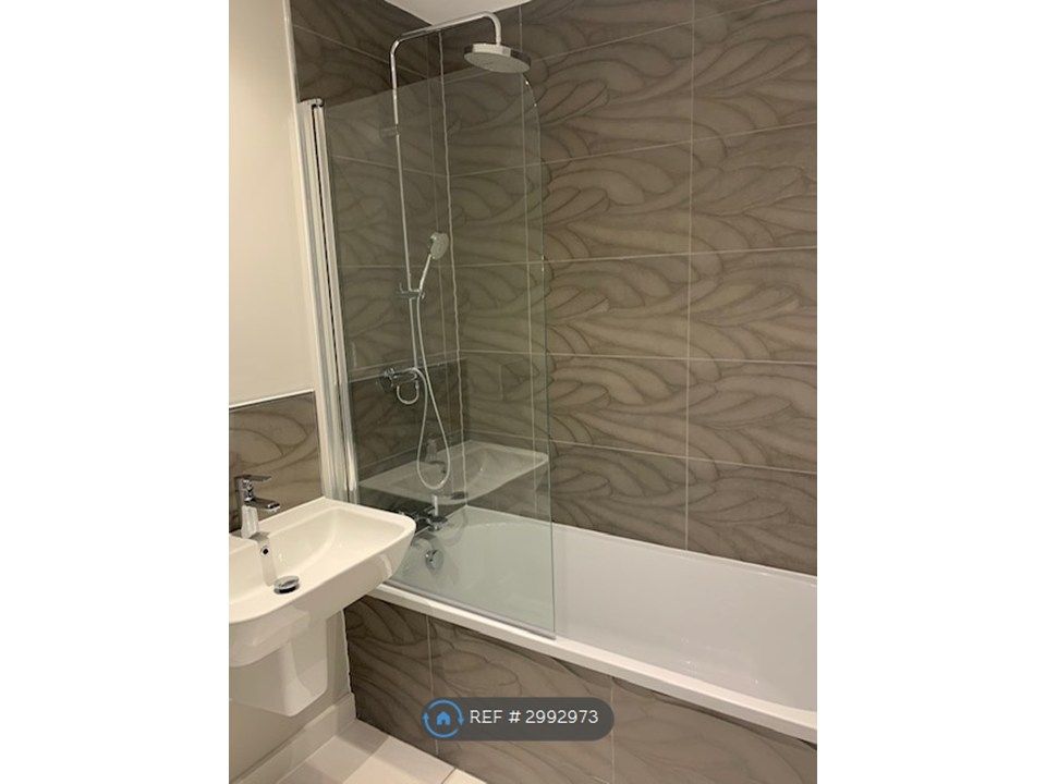 Property photo 2 of 4 Bathroom