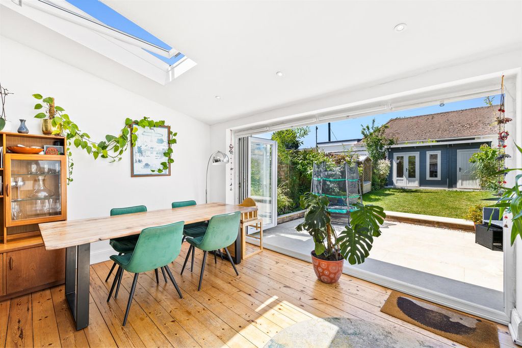 Property photo 1 of 19 Dining Room