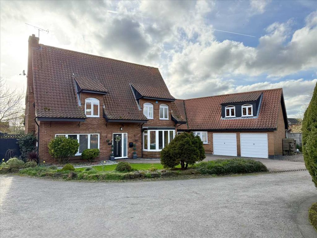 Property photo 1 of 33 Main Picture