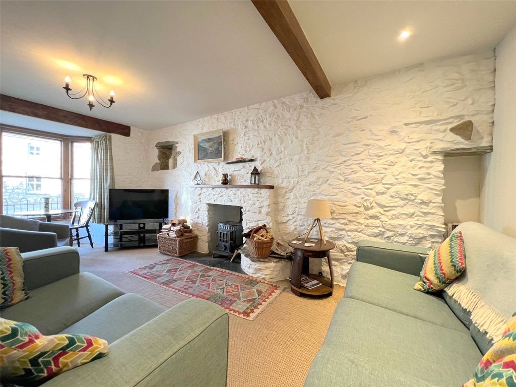 Property photo 2 of 27 Picture No. 64