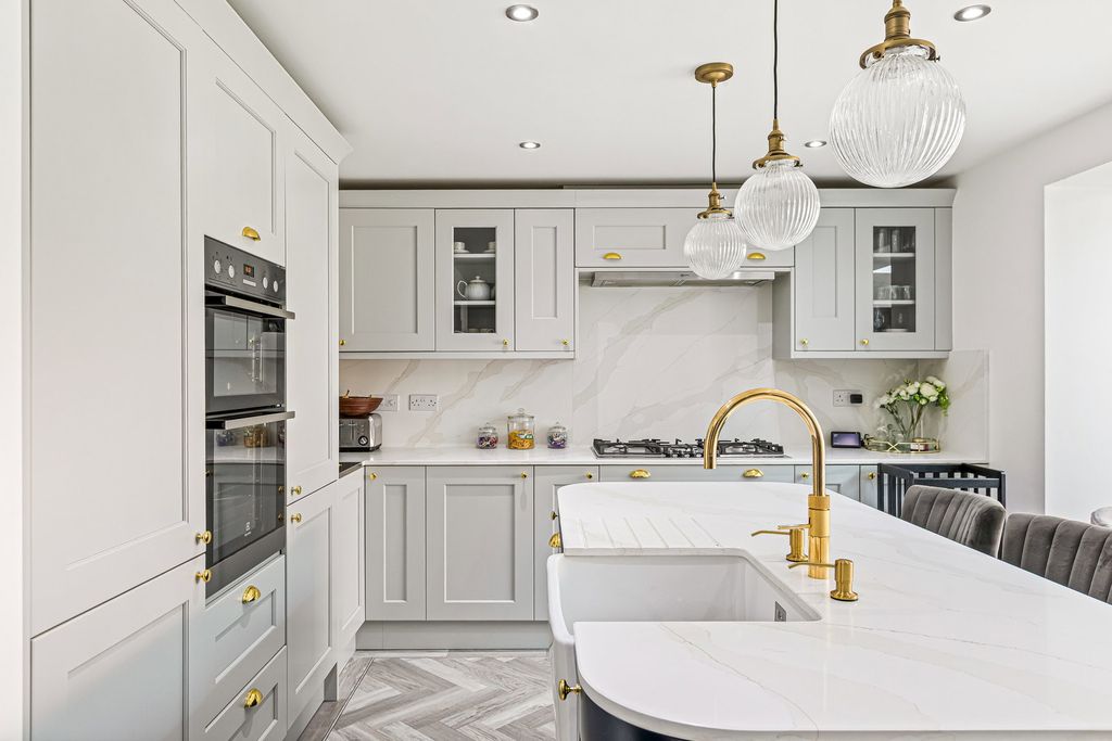 Property photo 3 of 30