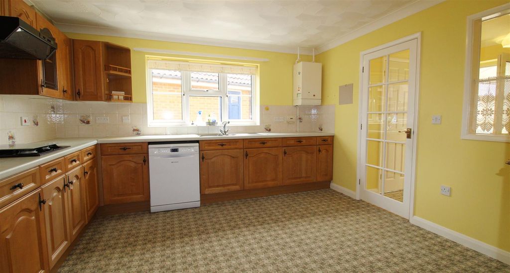 Property photo 3 of 15 Kitchen/Diner