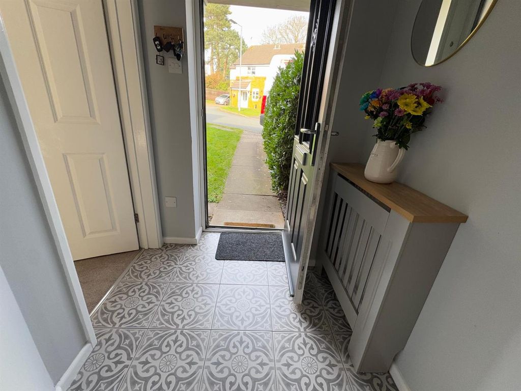 Property photo 2 of 20