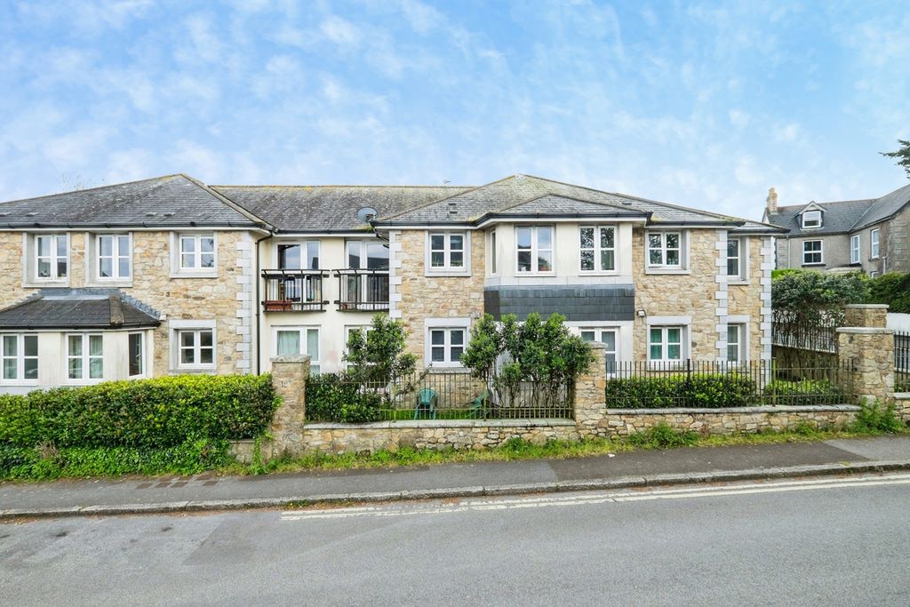 Property photo 1 of 17 Pbox-Img.Jpg