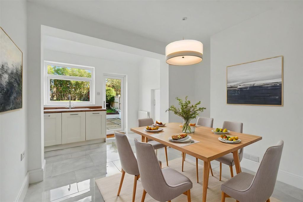 Property photo 3 of 19 Dining-Room - Dining Room - Standard - 0.Jpeg