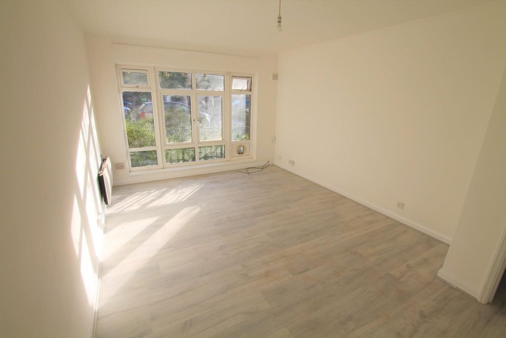 Property photo 3 of 8 Lounge 1.Jpg