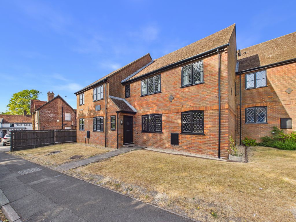 Property photo 1 of 10 Cam02536G0-Pr0159-Still014