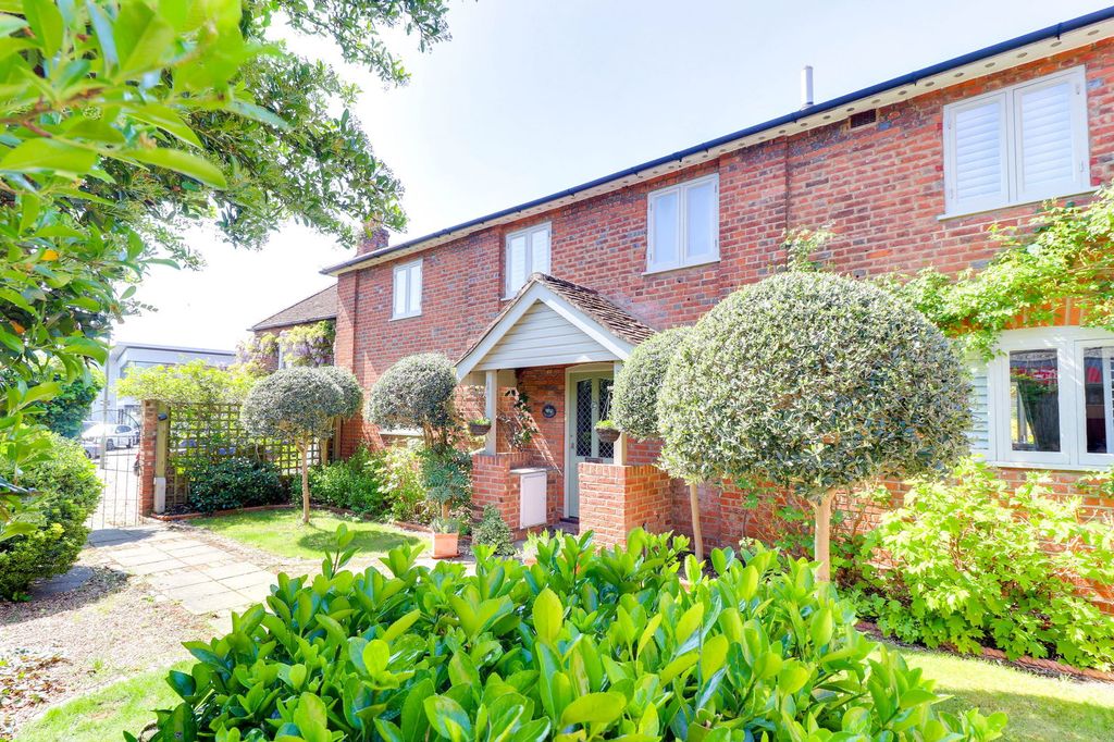 Property photo 1 of 46