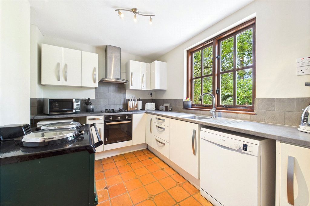 Property photo 2 of 16 Picture No. 02