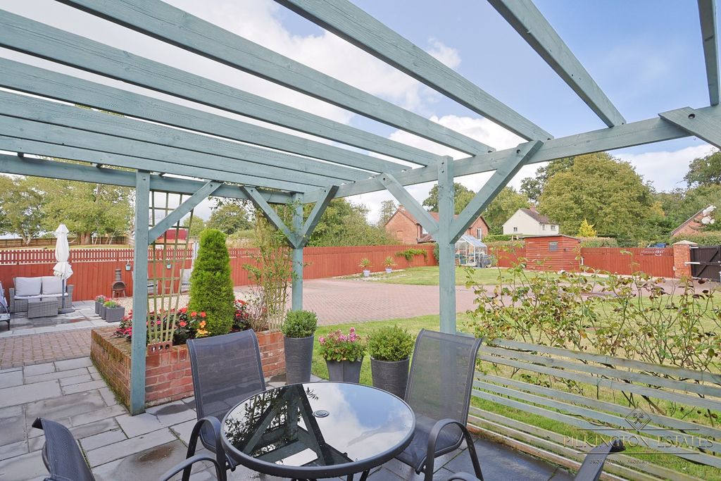 Property photo 2 of 26 4458391