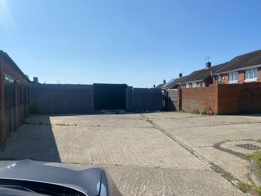 Property photo 2 of 3