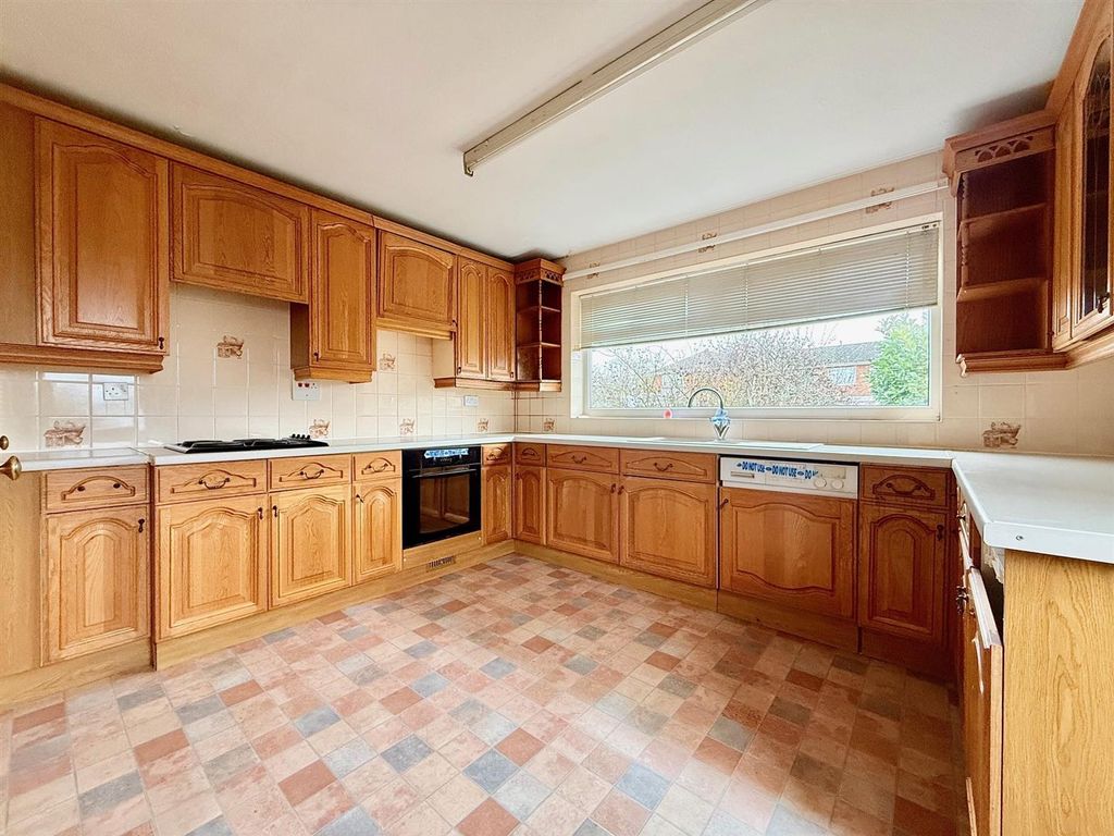 Property photo 2 of 13 Kitchen