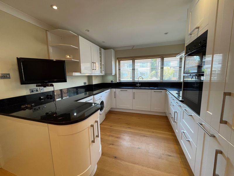 Property photo 3 of 15 Photo 13