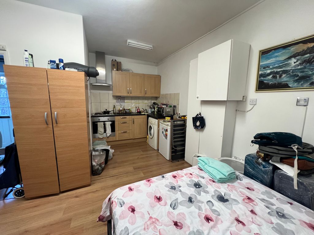 Property photo 2 of 3