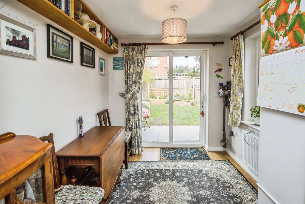 Property photo 3 of 21 Dining Room