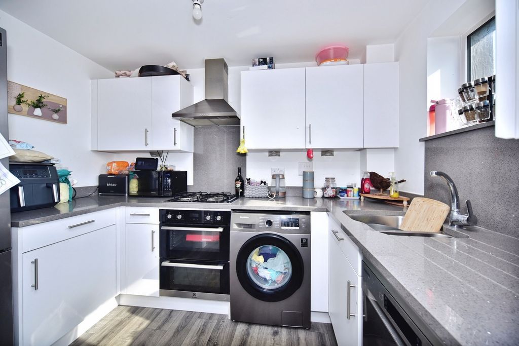 Property photo 3 of 11 Pbox-Img.Jpg