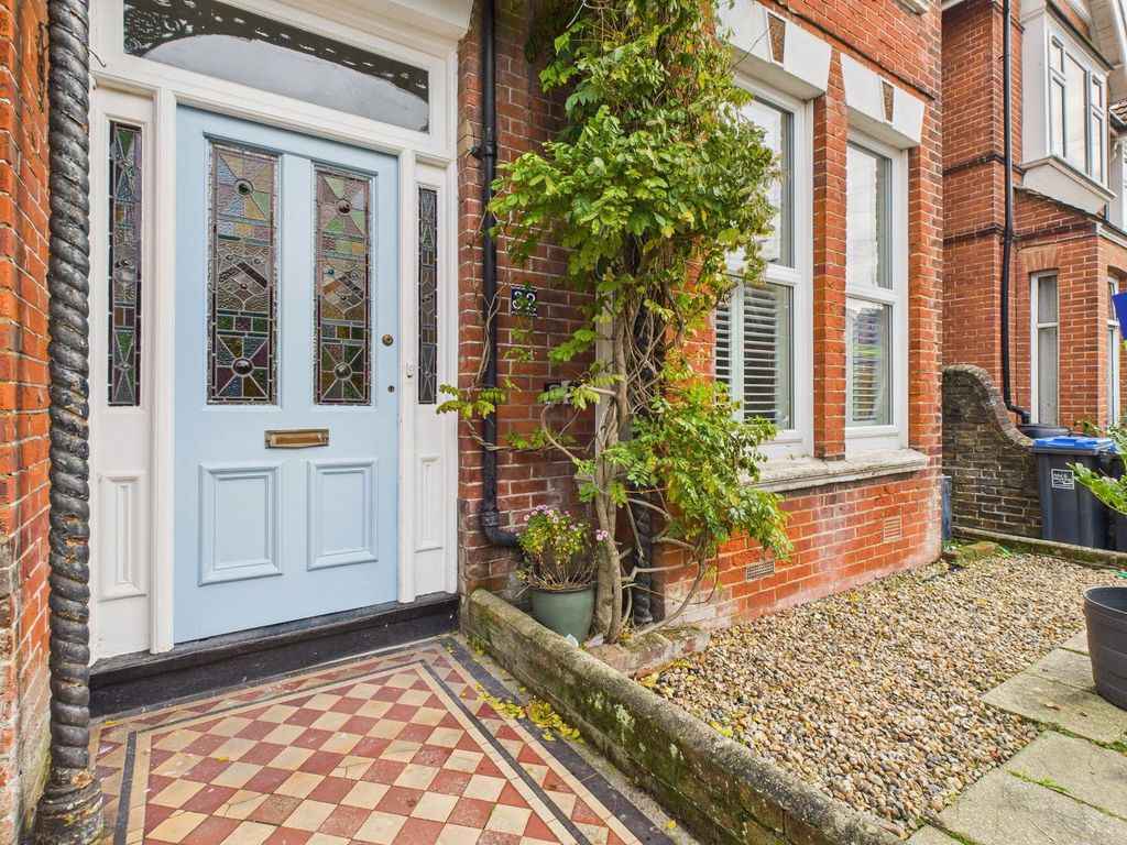 Property photo 1 of 23