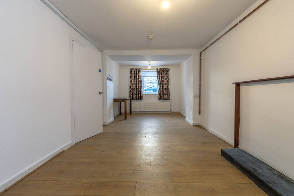 Property photo 3 of 30