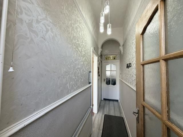 Property photo 2 of 26 Hallway.Jpeg