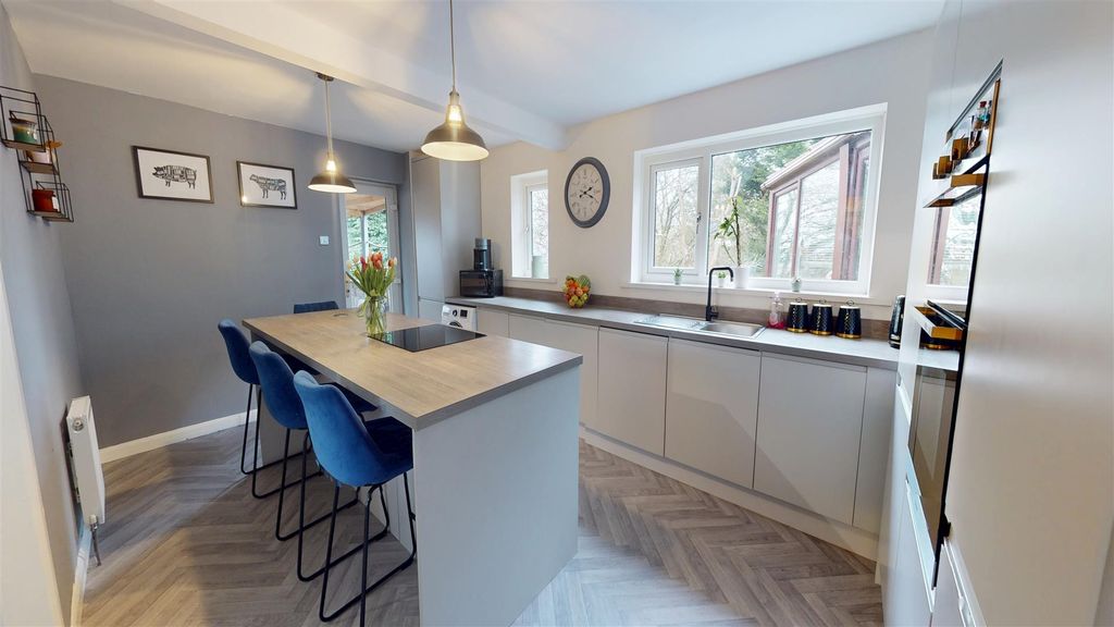 Property photo 2 of 22 Kitchen