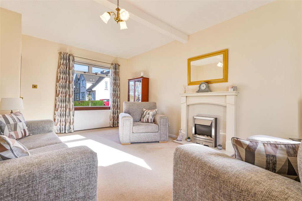 Property photo 3 of 21