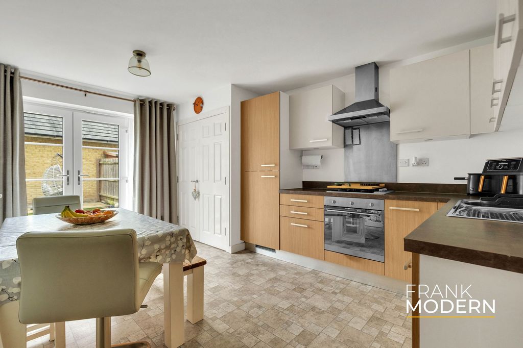 Property photo 3 of 50 Kitchen / Diner