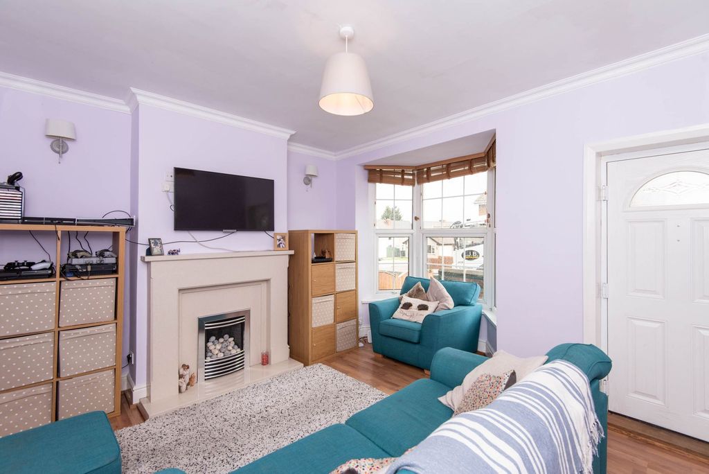 Property photo 3 of 16