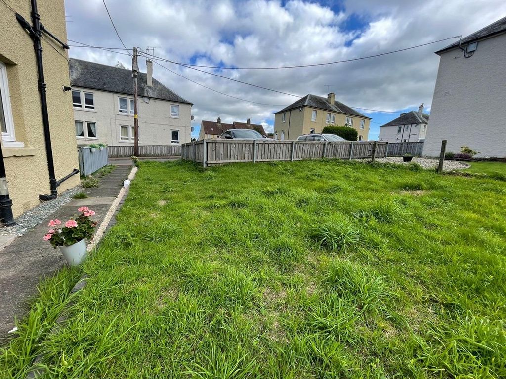 Property photo 3 of 26 27 School Terrace 4.Jpeg