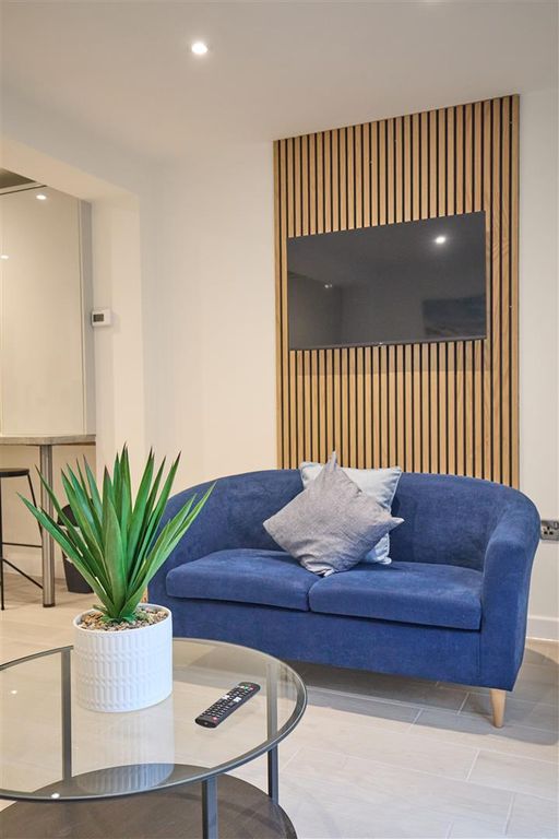 Property photo 2 of 14 9 Buttermere Road 7.Jpg